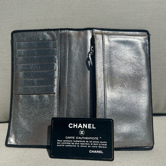 RARE Chanel Striped Bi-Fold Wallet - Picture 8 of 16